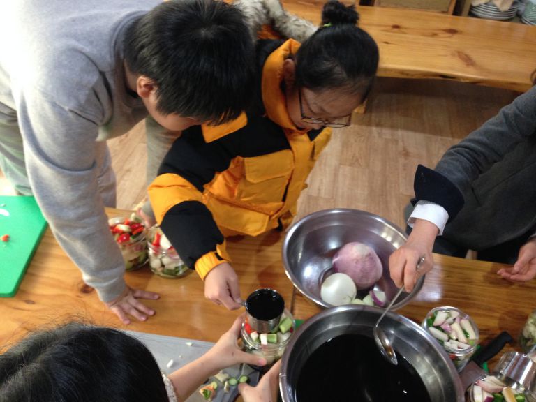 Eco Leader 파랑새봉사단 이웃결연 봉사활동 실시 