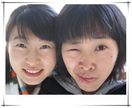 우리 자매 인사드립니다.