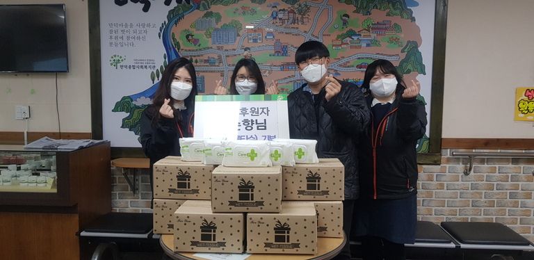 개인후원자님이 물티슈 10박스를 기부해주셨습니다!